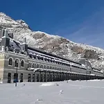 Marraquita Avairent Estacion * Canfranc