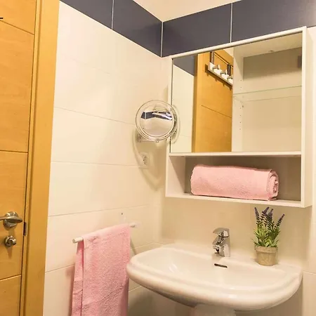 Marraquita Avairent Estacion Canfranc