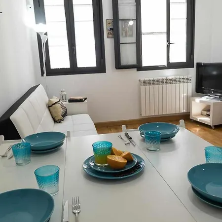 Marraquita Avairent Estacion * Canfranc