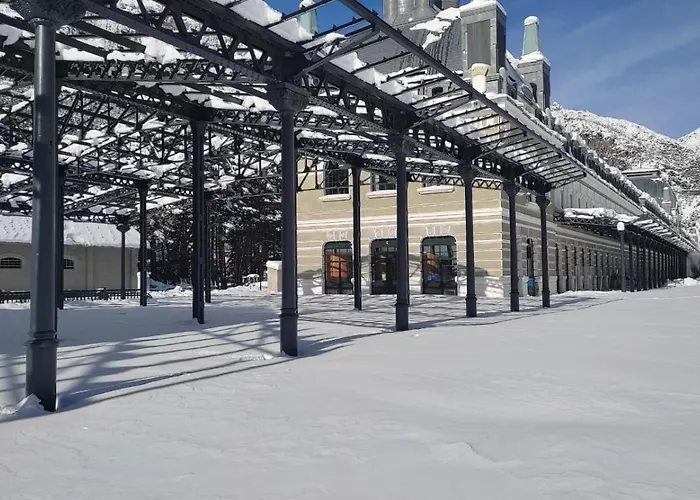 Marraquita Avairent Estacion Lägenhet Canfranc